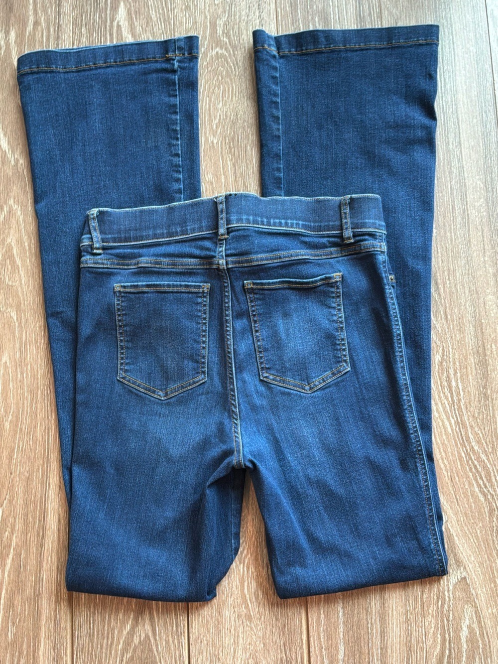 Spanx Flare Jeans with tummy control Size Large - Picture 7 of 8